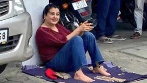 சோனாவின் போராட்டம் காரணமாக பெப்சி யூனியன் அலுவலகம் அருகே பரபரப்பு !