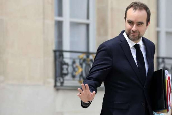 மேயர்களுக்கு ஆண்டுதோறும் போணஸ் : நகராட்சி நிர்வாகத்தை எளிமைப்படுத்த லெகோர்னுவின் நடவடிக்கைகள்!!