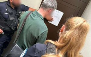 சமூக நல வீட்டிலிருந்து வெளியேற்றபட்ட போதைப்பொருள் விற்ற குடும்பம்!!!