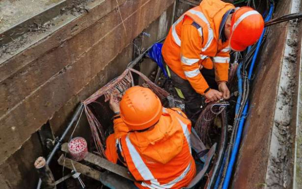 இணையம், தொலைபேசி மற்றும் தொலைக்காட்சி துண்டிப்பு: 10,000 வீடுகள் மற்றும் வணிகங்கள் பாதிப்பு!