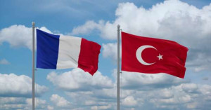 துருக்கியில் போதைப்பொருள் கடத்தல் வழக்கில்  பிரான்ஸை சேர்ந்த இளம்பெண்கள் கைது!!