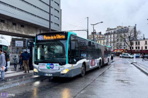 பஸ்ஸில் 6 மாத குழந்தையை மறந்த தந்தை !! 