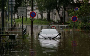 Côtes-d’Armor மாவட்டத்தில் வெள்ளத்தில் சிக்கி பெண் உயிரிழப்பு!!