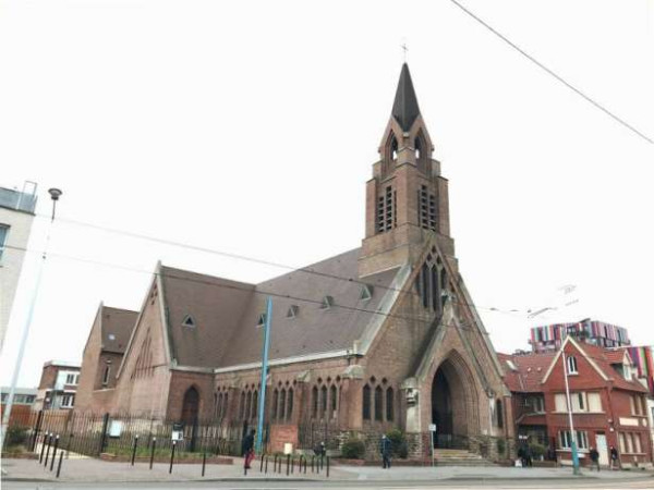 La Courneuve மற்றும் Pantin    இல் உள்ள தேவாலயங்கள் போதைக்கு அடிமையானவரால் சேதம்!!