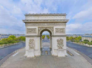 “நான் குடியரசுத் தலைவர்”:அணையா விளக்கின் மீது அமர்ந்த இளைஞர் கைது!!