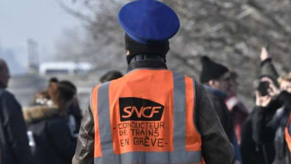 SNCF வேலைநிறுத்தத்துக்கு தடை விதிக்கப்படவேண்டும்! - மக்கள் கருத்து!!
