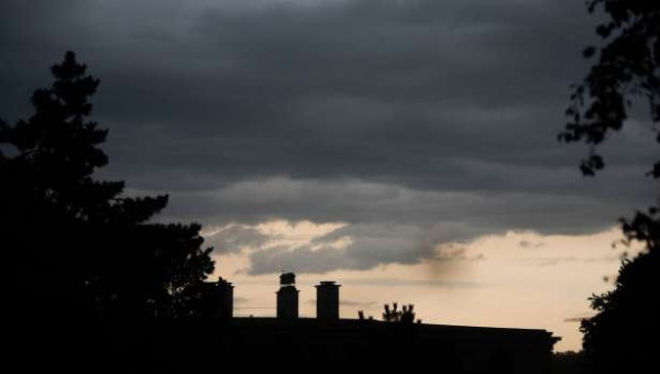 ■ இடியுடன் கூடிய பலத்த மழை.. 25 மாவட்டங்களுக்கு எச்சரிக்கை..!