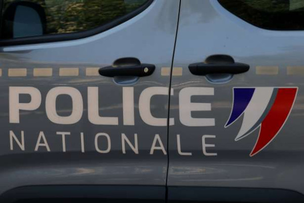 பரிசில் மீண்டும் கொள்ளை முயற்சி!!