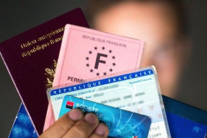 அடையாள அட்டை, கடவுச் சீட்டு, ஓட்டுனர் உரிமம் - போலி ஆவணங்கள் தயாரித்து விற்பனை செய்த நால்வர் கைது..!!