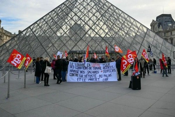 லூவர் மியூஸியம் : இன்னொரு அதிர்ச்சி வெளியானது!