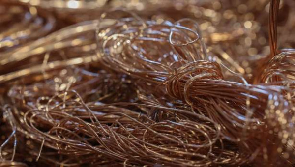 செப்பு கம்பிகள் தொன் கணக்கில் மாயம் - 17 பேர் கைது!!