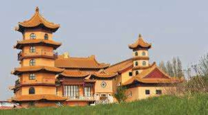 புத்த ஆலயத்தில் தீ.. முற்றாக சேதம்!!