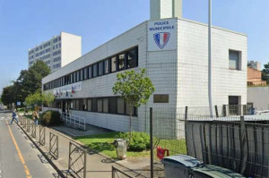 Rosny-sous-Bois : காவல்நிலையம் மீது மோட்டார் பட்டாசு தாக்குதல்.. நால்வர் கைது!!