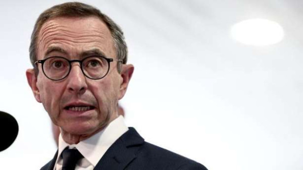 64 பேர் நாட்டை விட்டு வெளியேற்றம்!!