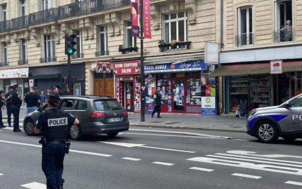 பரிஸ் : கத்திக்குத்துக்கு தாக்குதலில் ஒருவர் பலி!!