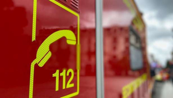 விபத்துக்குள்ளான பாடசாலை பேருந்து! - 17 பேர் காயம்!!