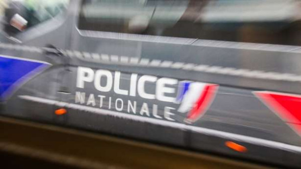 Évry-Courcouronnes : இளைஞன் அடித்துக்கொலை!!