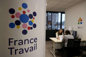 France Travail அலுவலகங்கள் மீது தாக்குதல்! - ஒருவர் கைது!!