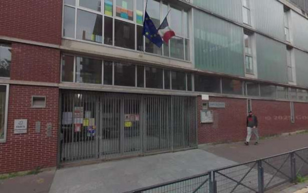 பரிஸ் : பாடசாலை அதிபருக்கு கொலை மிரட்டல்!!