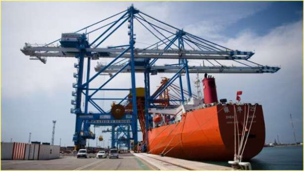 இஸ்ரேலுக்கு அனுப்பட்ட ஆயுதங்களை - கப்பலில் ஏற்ற மறுத்த ஊழியர்கள்!!