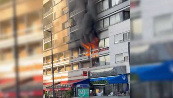 பரிஸ் : தீயில் சிக்கி இருவர் படுகாயம்!!