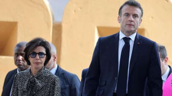 கலாச்சார அமைச்சர் மீது ஊழல் வழக்கு! - அரசாங்கத்தில் தொடருவார்..!!