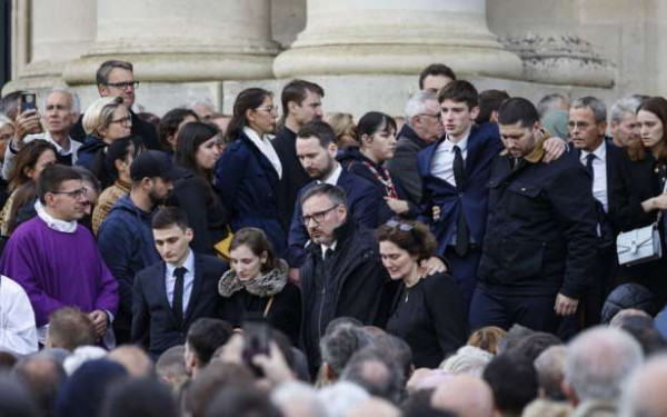 ஆயிரத்துக்கும் மேற்பட்ட மக்களின் கண்ணீருடன் Philippine இன் இறுதிச் சடங்கு..!!