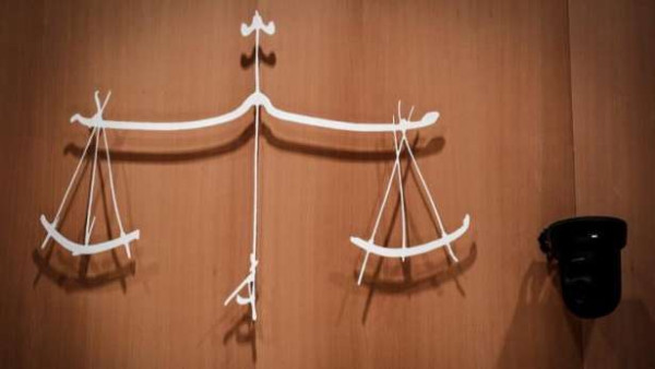 பரிஸ் : குற்றச்செயலில் ஈடுபட்ட ஒருவர் நாட்டை விட்டு வெளியேற்றம்!!