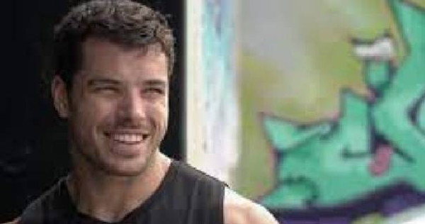 உலகின் மிகவும் பலம் பொருந்தியவர் யார்...? எந்த நாட்டை சேர்ந்தவர்...?