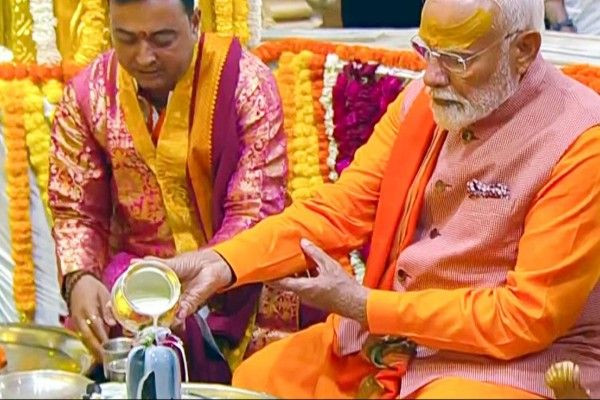 இந்தியாவின் வலிமையை காட்டும் சோம்நாத் கோவில் கொடி: பிரதமர் மோடி