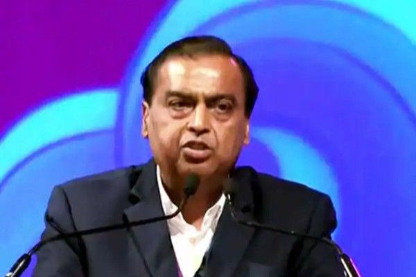 நாட்டின் தன்னம்பிக்கையை பிரதமர் மோடி மீட்டெடுத்துள்ளார்! முகேஷ் அம்பானி