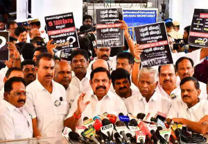  டாஸ்மாக் வழக்கில் தமிழக அரசு உச்சநீதிமன்றத்தை நாடியது ஏன்? கேட்கிறார் இ.பி.எஸ்.,!