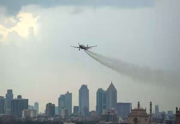 டில்லியில் செயற்கை மழை பொழிய வைக்கும் முயற்சிக்கு பலன் இல்லை!