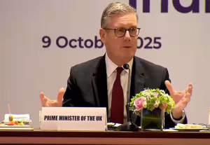 இந்தியாவின் பொருளாதார வளர்ச்சி வியக்க வைக்கிறது: பிரிட்டன் பிரதமர் பெருமிதம்