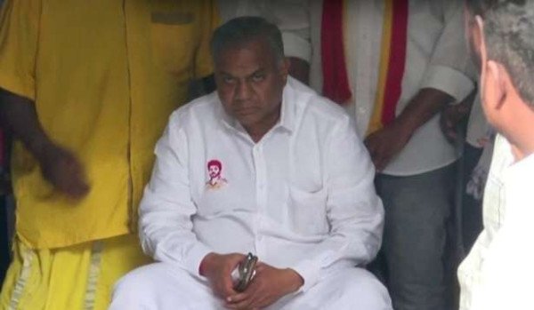 கரூர் கூட்ட நெரிசல் சம்பவம்: தவெக பொது செயலாளரை கைது செய்ய 3 தனிப்படைகள் அமைப்பு