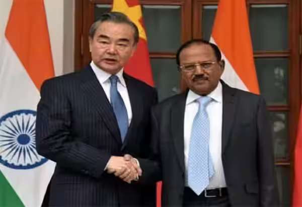 இந்தியா - சீனா எல்லை பிரச்னை பேச்சு வெற்றி; முட்டுக்கட்டை நீங்கியதாக சீன அமைச்சர் மகிழ்ச்சி