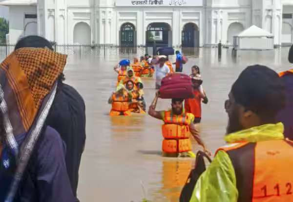 இந்தியா காட்டிய கருணையால் உயிர் தப்பிய ஒரு லட்சம் பாகிஸ்தானியர்