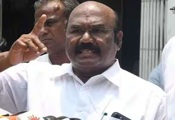 தனித்தன்மையை இழந்து விட்டார் விஜய்; அதிமுக முன்னாள் அமைச்சர்கள் ஜெயகுமார்