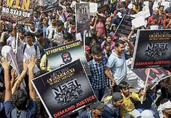 நீட் வினாத்தாள் கசிவு எப்படி?: சி.பி.ஐ., புதிய தகவல்