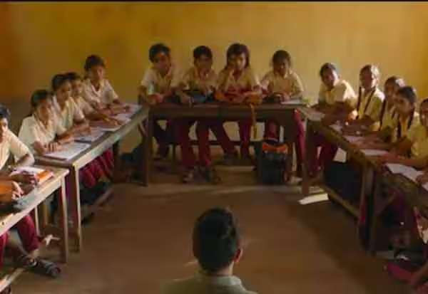 பள்ளிகளில் ப வடிவில் இருக்கை வசதி: உத்தரவை நிறுத்தி வைத்தது தமிழக அரசு 