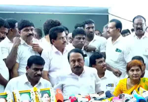 அமித்ஷா உடன் அரசியல் சூழல் குறித்து ஆலோசனை: செங்கோட்டையன்