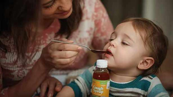 குழந்தைகளுக்கு இருமல் மருந்து கொடுக்கலாமா ?