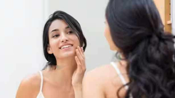 சருமம் இளமையாக இருக்க வேண்டுமா?