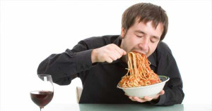 வேகமாக உணவு சாப்பிடுவதால் ஏற்படும் பாதிப்புகள்....!