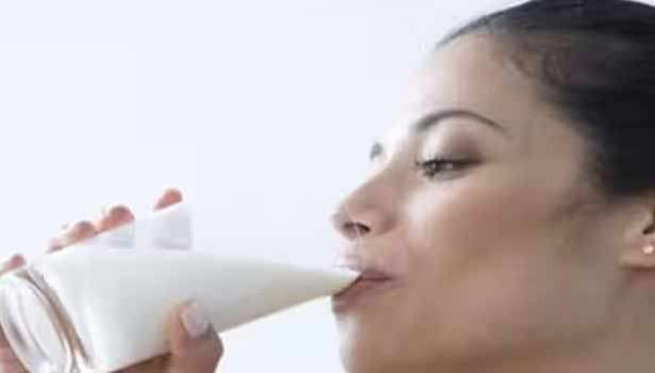 இரவில் பால் குடிப்பது நல்லதா..?