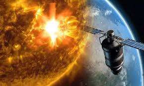 பூமியை தாக்கிய சக்தி வாய்ந்த சூரியப்புயல்...!