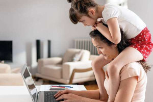  வேலை செய்யும் இடத்திற்கு குழந்தைகளை அழைத்து செல்வது எந்தளவிற்கு நன்மை..?