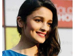 பெண்களுக்கு ஏன் வெட்கத்தில் கன்னம் சிவக்கிறது தெரியுமா?