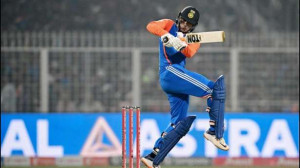 டி20யில் முதல் இந்தியர் சாதனையை படைத்த அபிஷேக் ஷர்மா