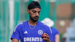 அர்ஷ்தீப் குணமடைய வாய்ப்பில்லை; டெஸ்டில் அறிமுகமாகும் சென்னை சூப்பர் கிங்ஸ் வீரர்